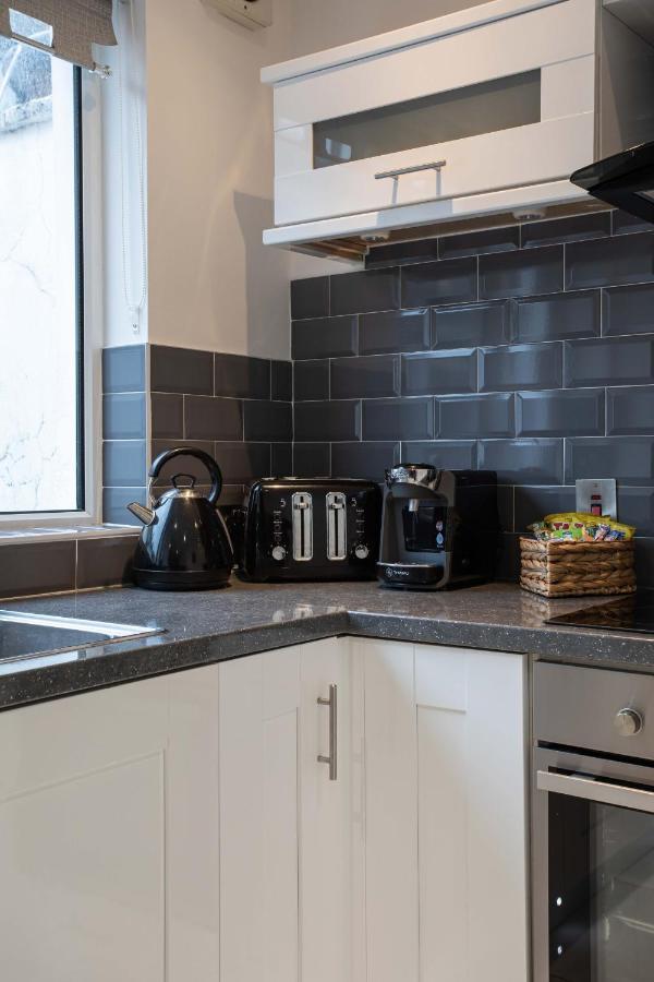 Refurbished Home, 8 Mins To Cc Belfast Buitenkant foto