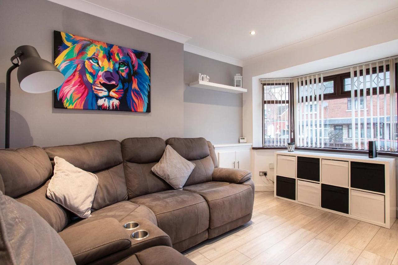 Refurbished Home, 8 Mins To Cc Belfast Buitenkant foto
