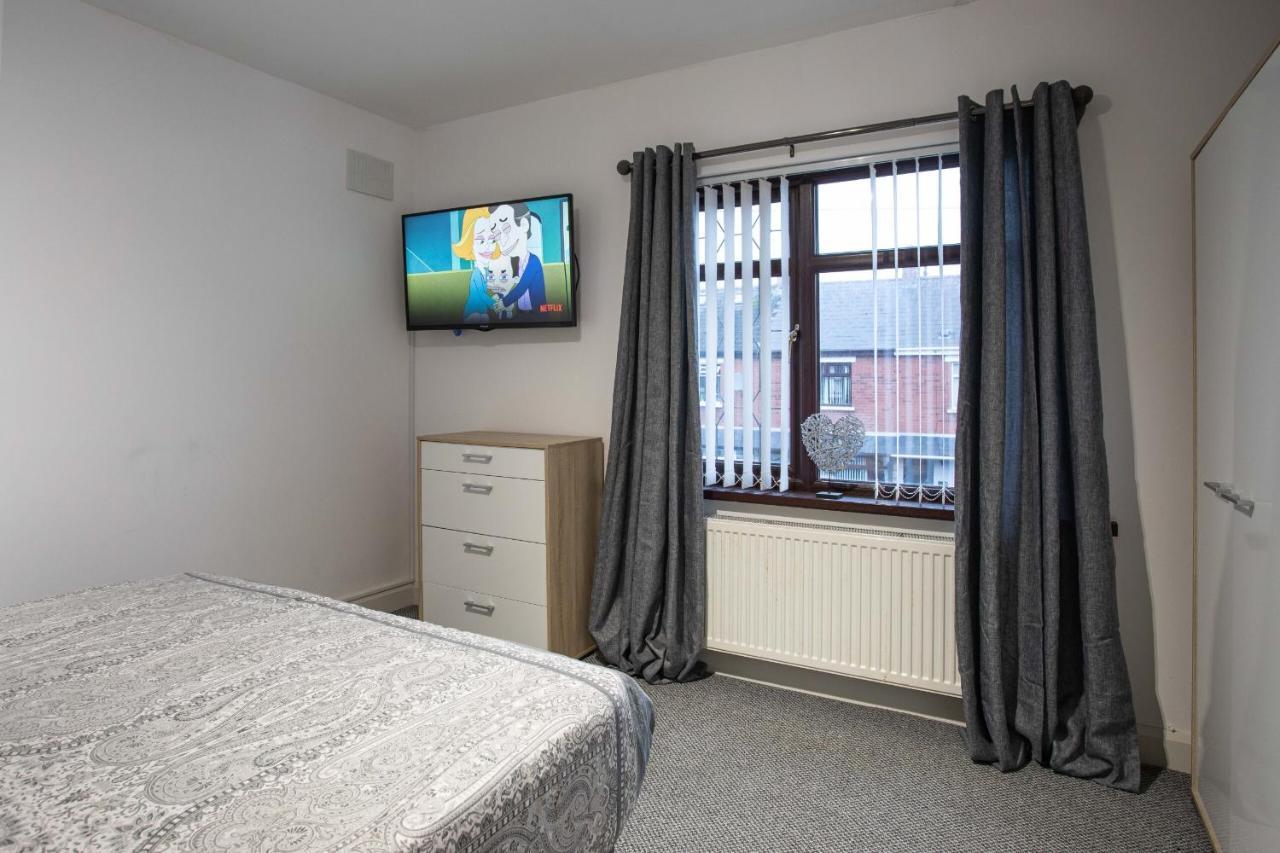 Refurbished Home, 8 Mins To Cc Belfast Buitenkant foto