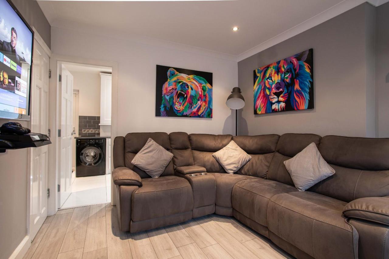 Refurbished Home, 8 Mins To Cc Belfast Buitenkant foto