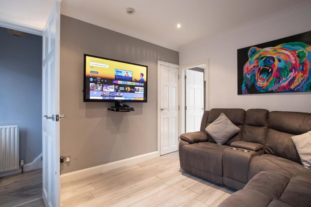 Refurbished Home, 8 Mins To Cc Belfast Buitenkant foto